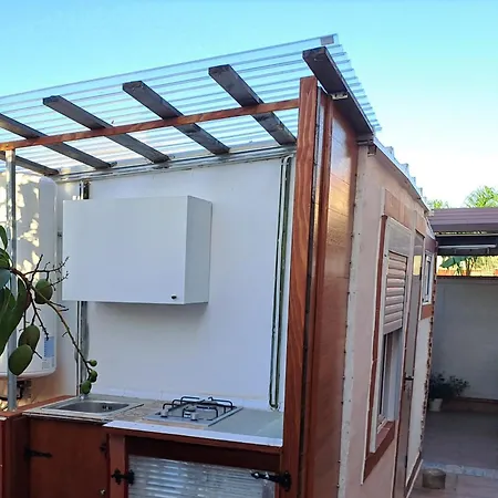 Tiny House *